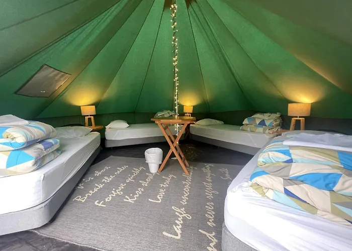 Te Anau Lakefront Backpackers