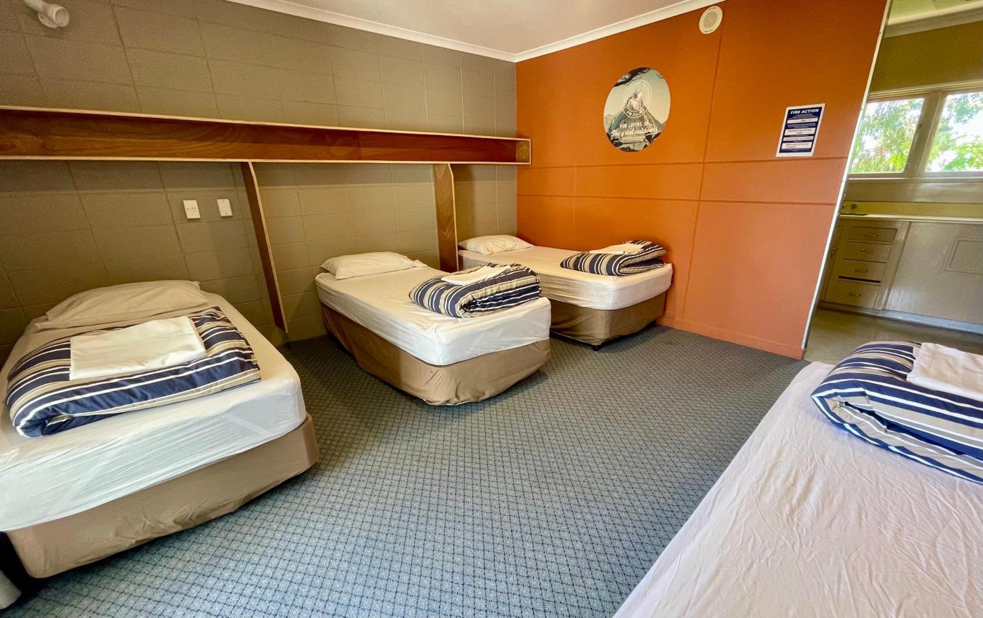 Lakefront Backpackers Hostel