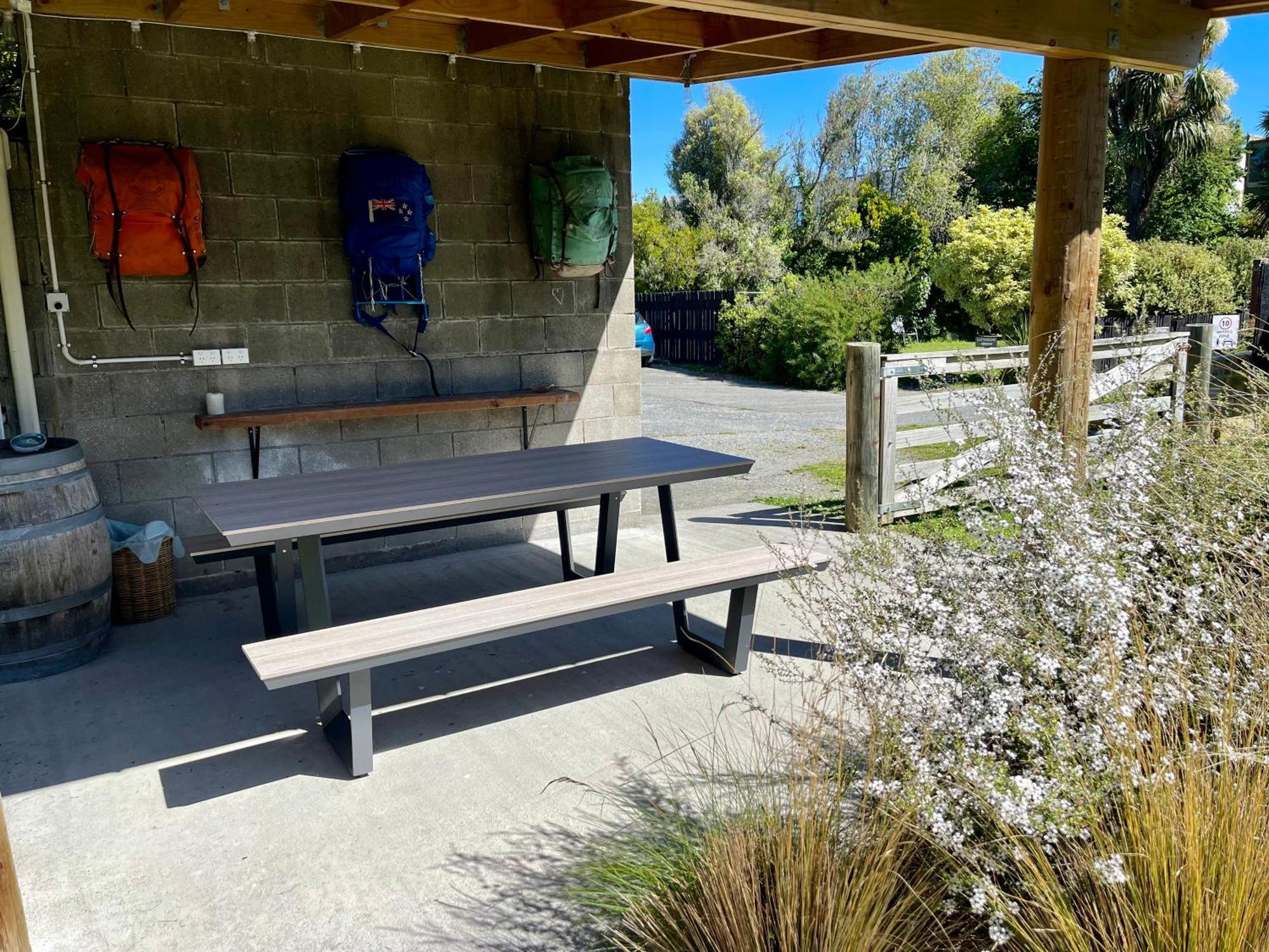 Lakefront Backpackers * Te Anau