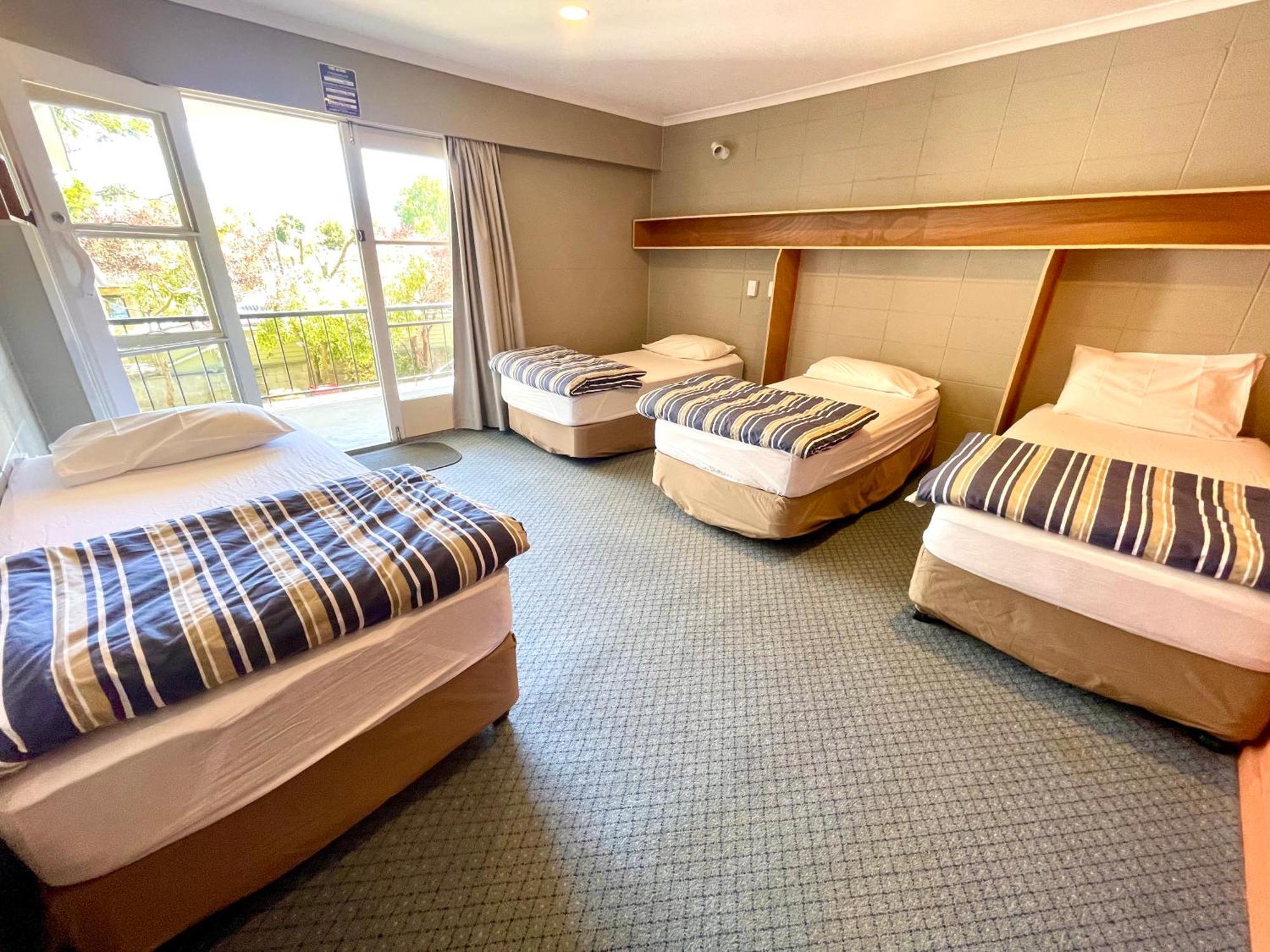 Hostel Lakefront Backpackers Te Anau