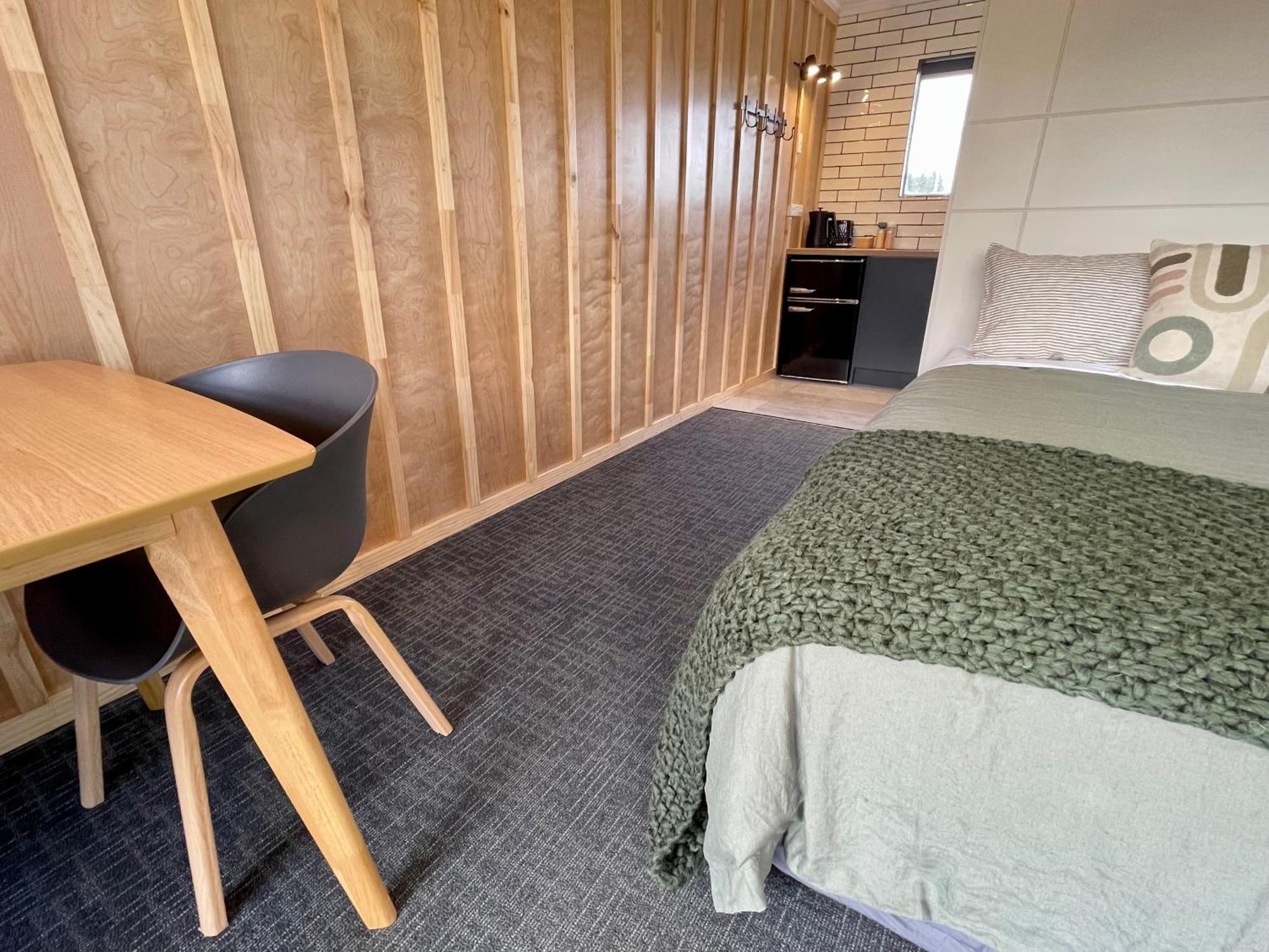 Lakefront Backpackers Hostel Te Anau